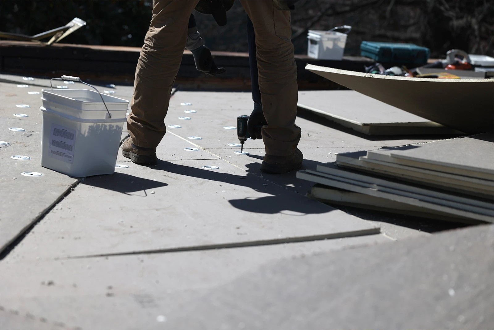 Details of TPO flat roofing installation.