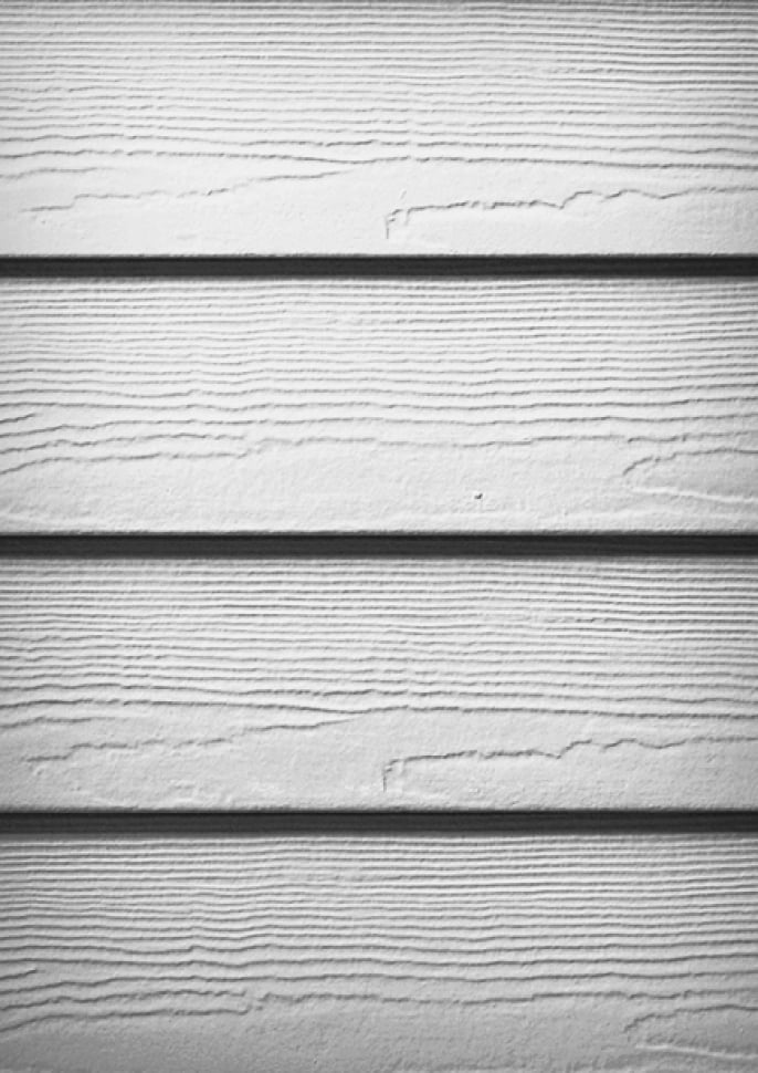 James Hardie Arctic White plank siding on a home's exterior